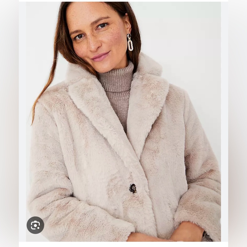 NWT - Ann Taylor Faux Fur Plush Cocoon Coat - XS